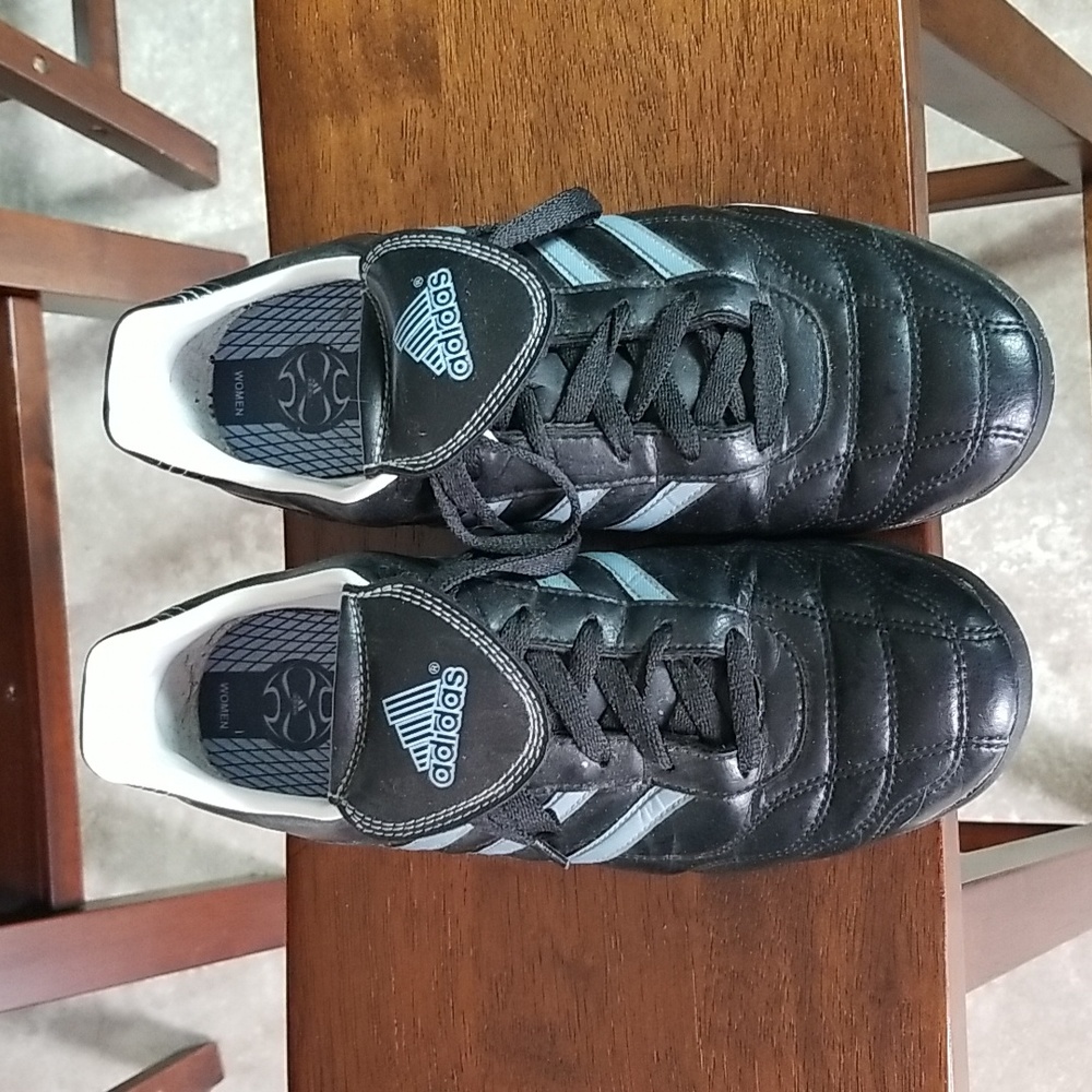 Women's Adidas soccer flats